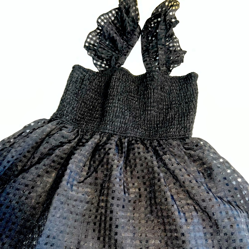 Size medium untagged/branded, beautiful women’s dress